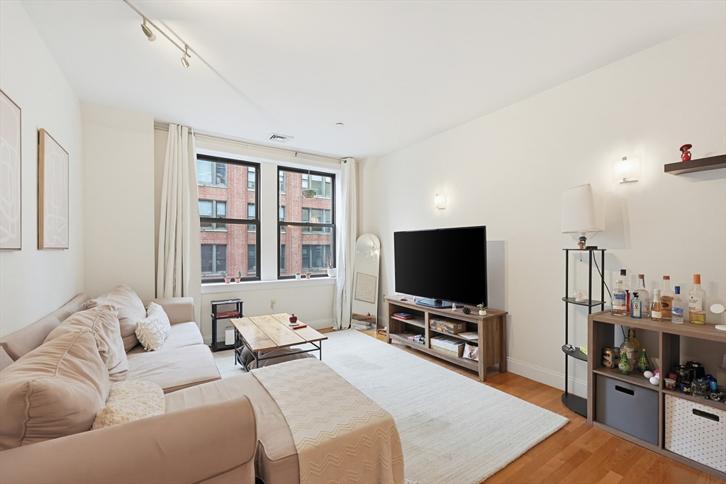 42 Beach St #6B — photo