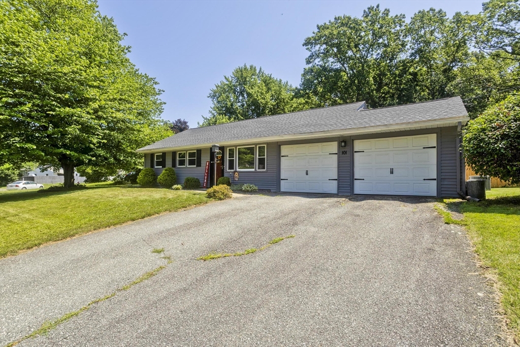 101 Old Farm Road, Springfield, MA 01119