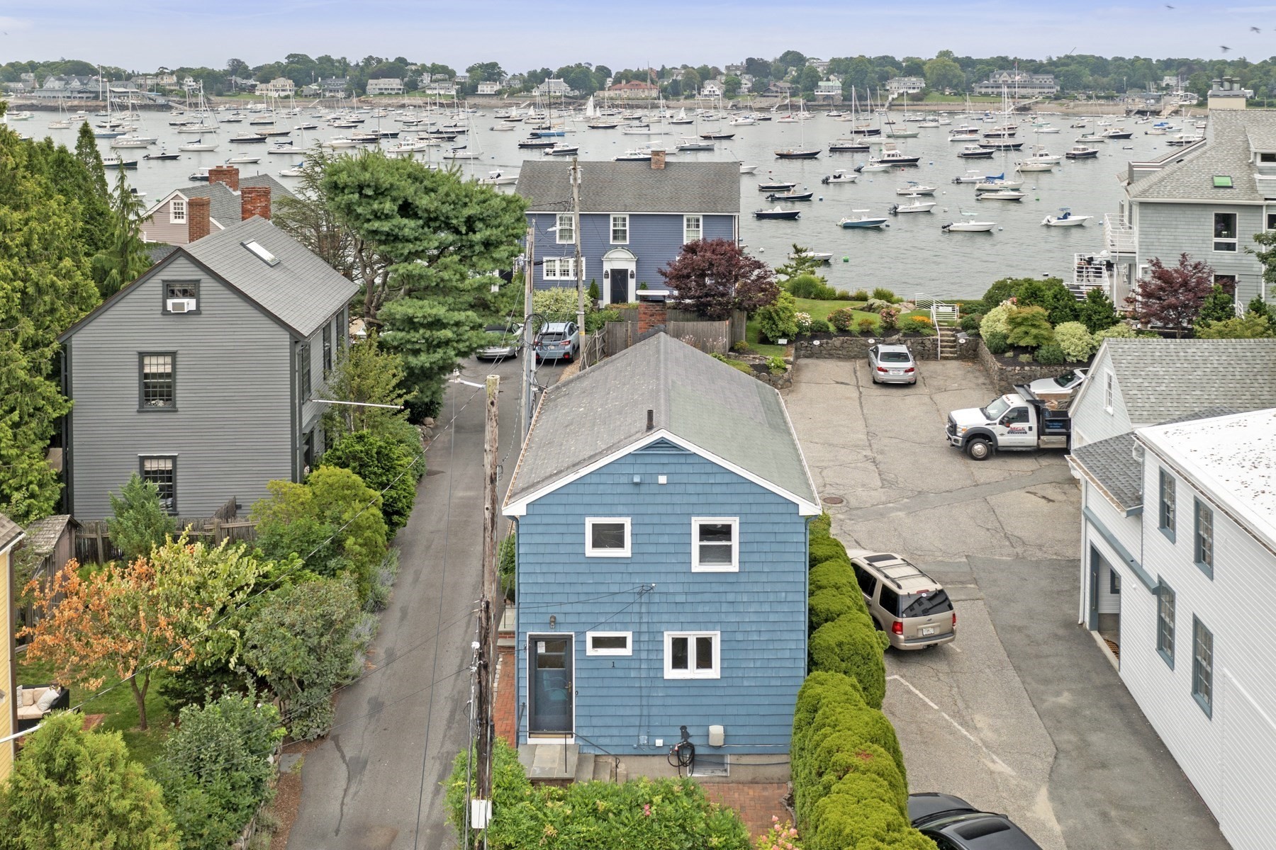 1 Goodwins Court — photo