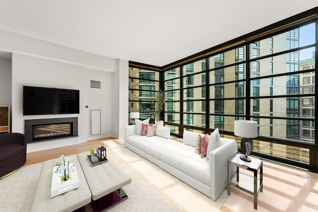 580 Washington St #8C — photo