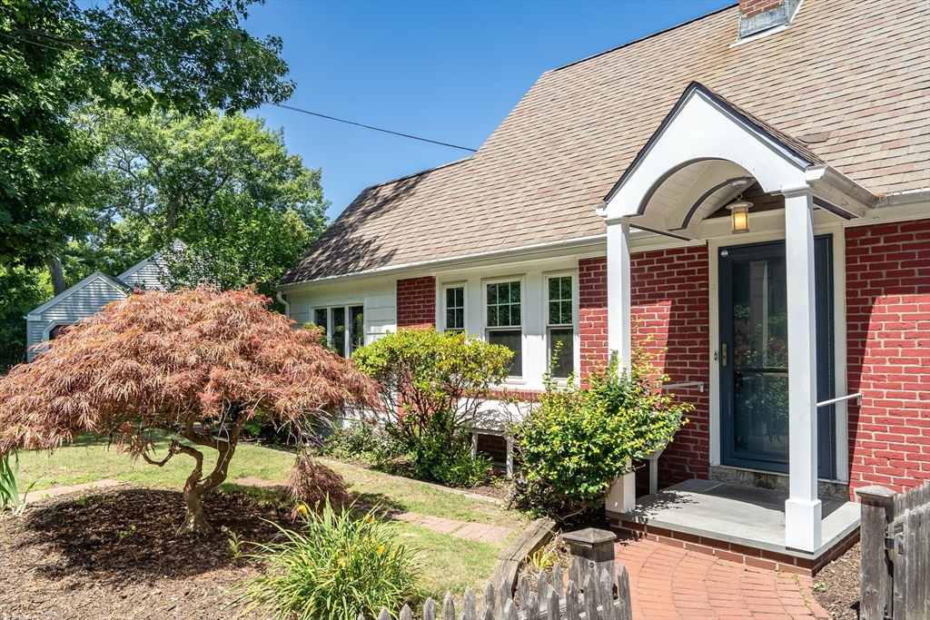 16 Roundwood Road, Newton, MA 02464