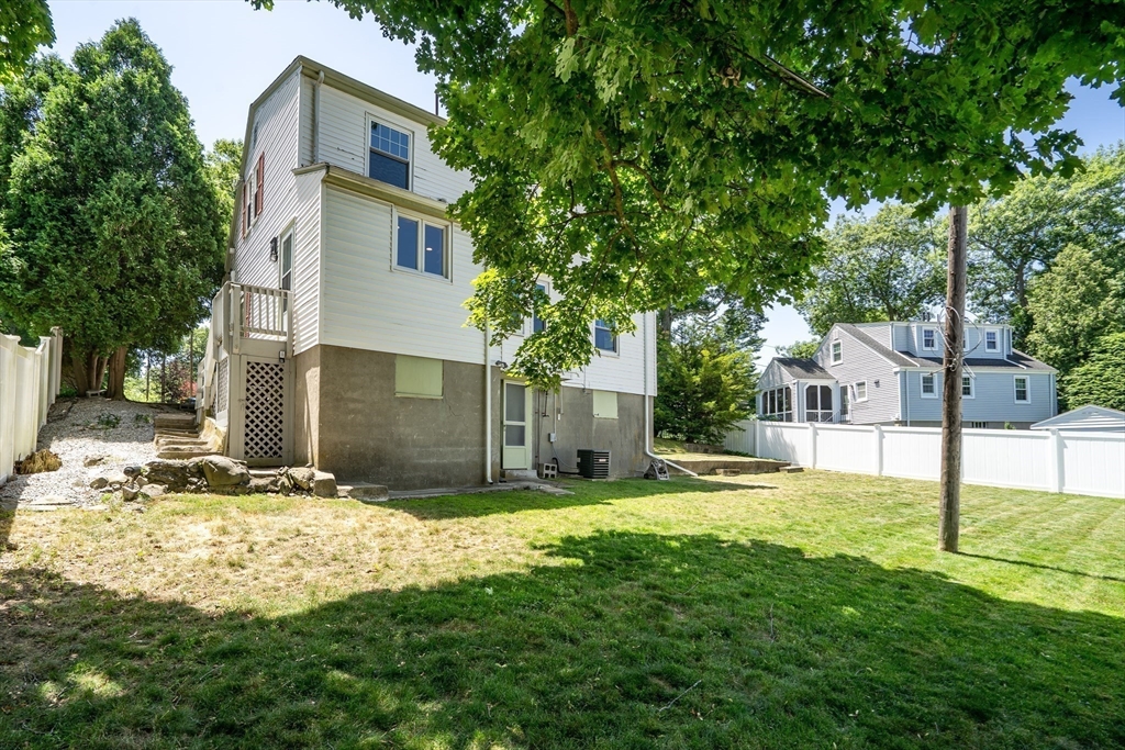 16 Roundwood Road, Newton, MA 02464 — photo 3