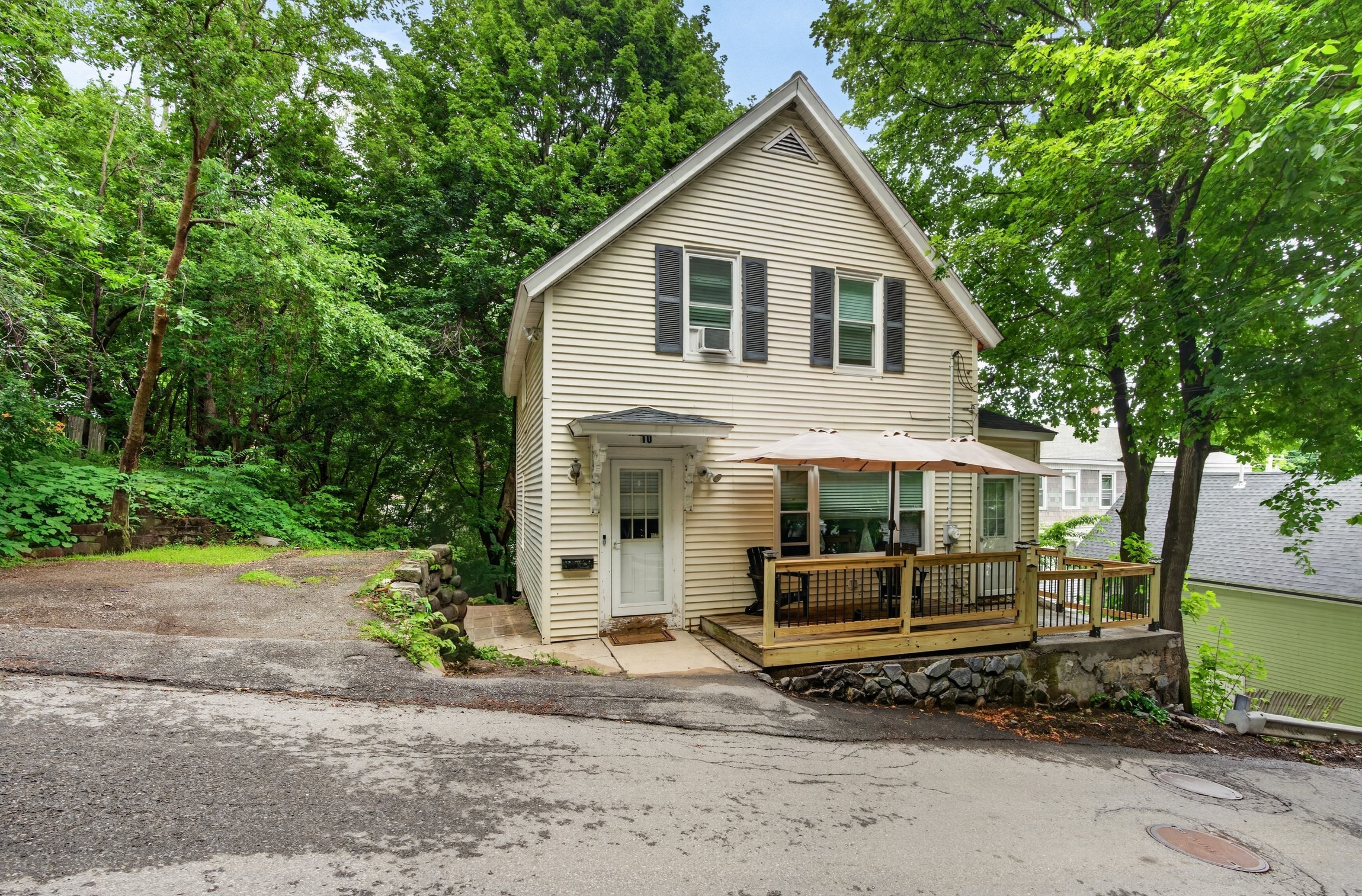 10 Burnett — photo