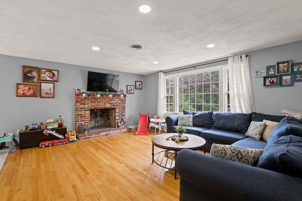 27 Alden Road, Wareham, MA 02571 — photo 2