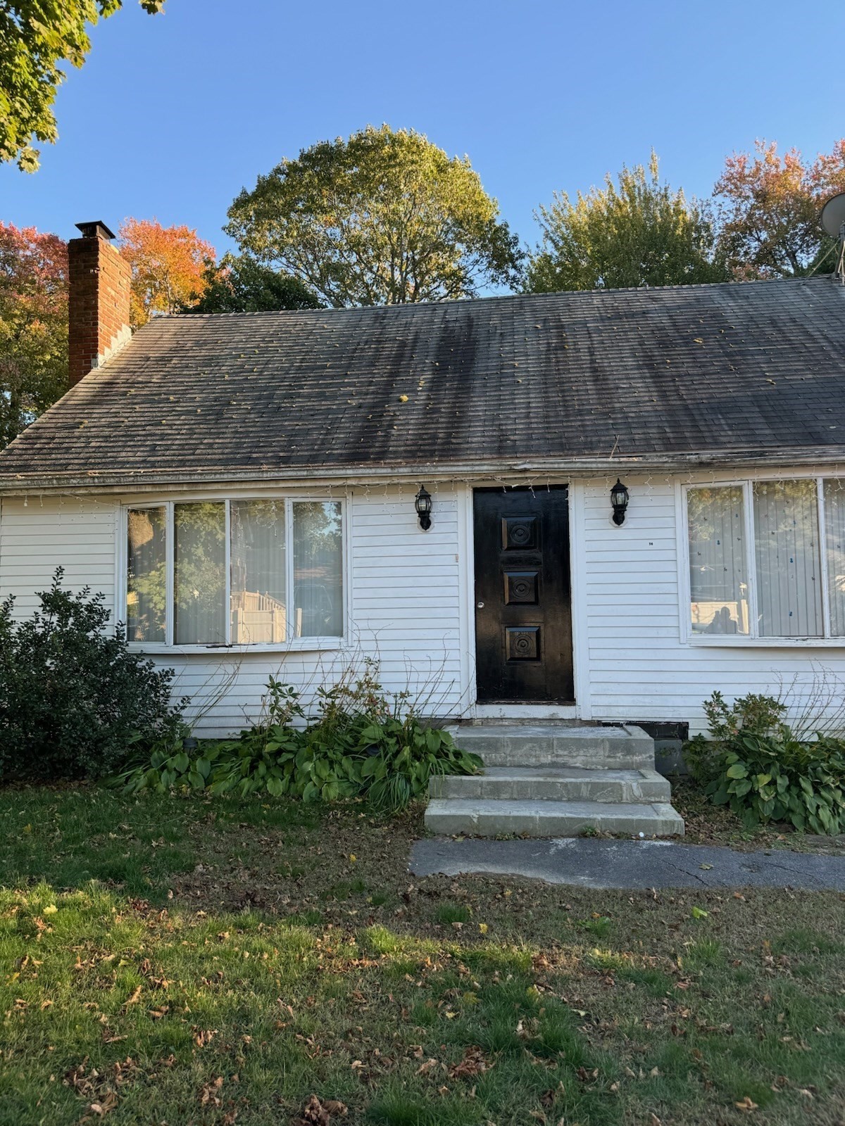 90 Sunset Ave — photo