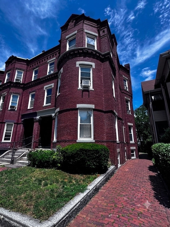 38 Moreland St # 1 — photo