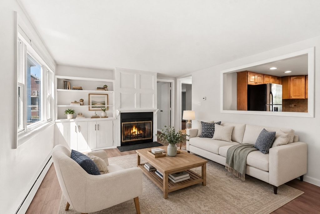 121-R Elm #2, Marblehead, MA 01945