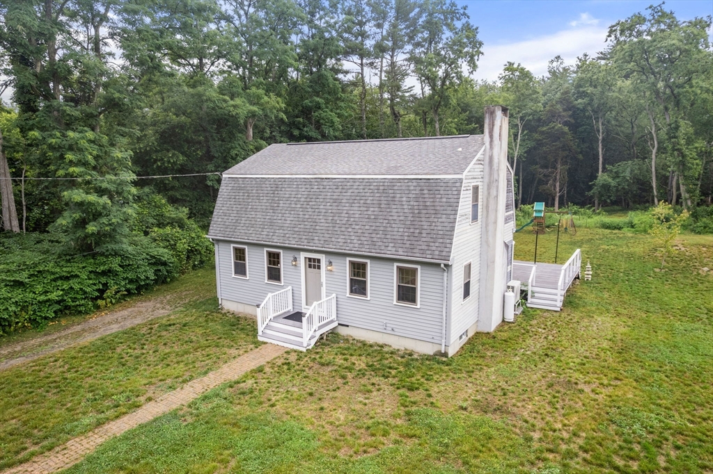 433 Rounseville Road, Rochester, MA 02770