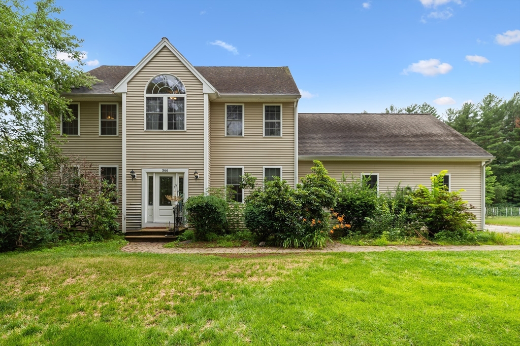566 Mendon Road, Sutton, MA 01590