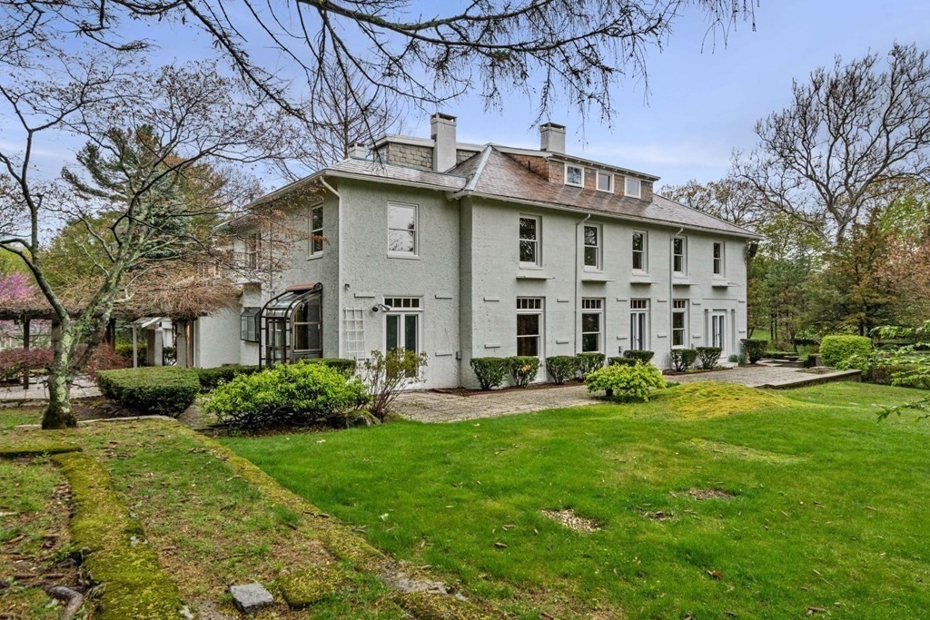 12 Summit Road, Lexington, MA 02421