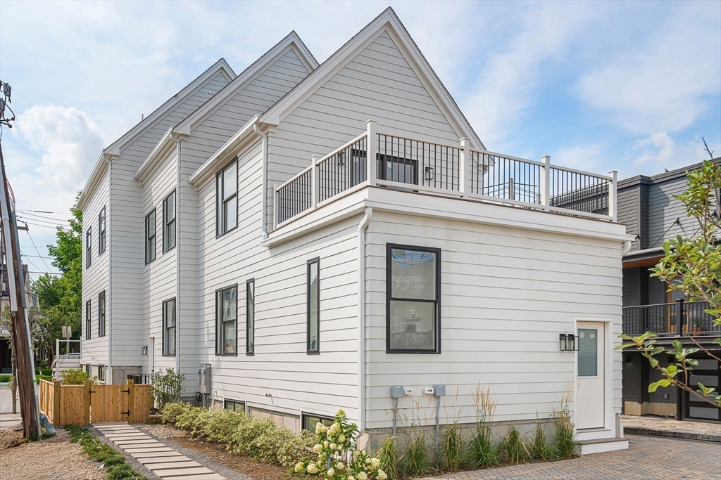 60 Franklin St #2 — photo