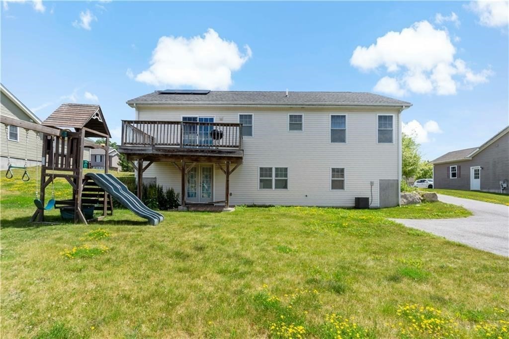 139 Danielle Drive, Woonsocket, RI 02895 — photo 2