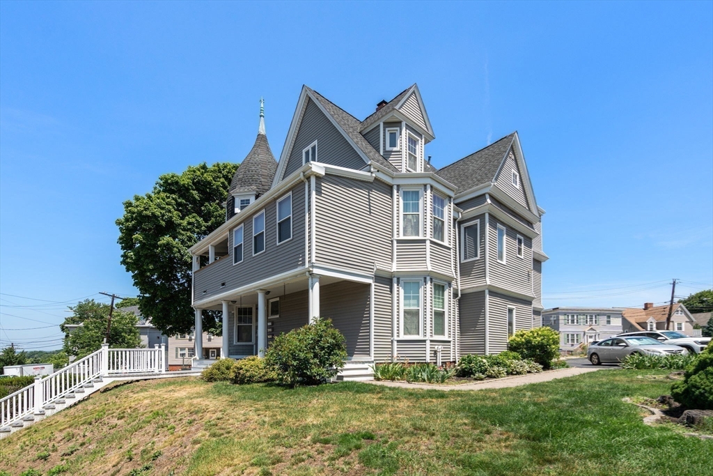 155 Franklin Ave #3 — photo