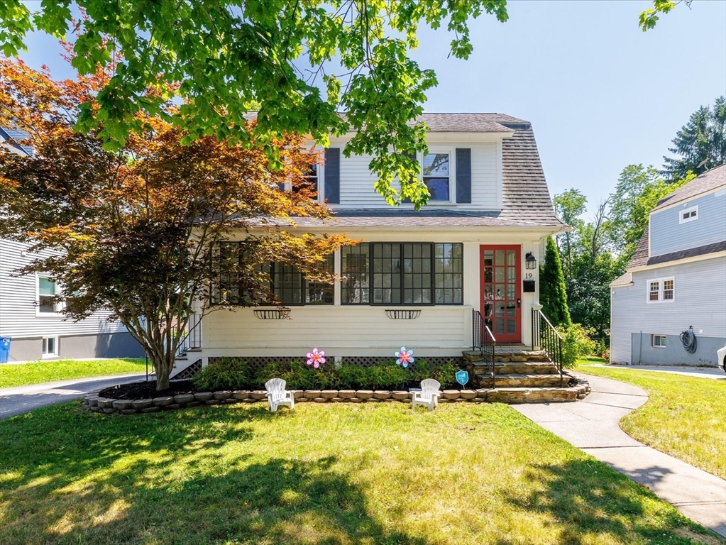 19 Barnard Road, Worcester, MA 01605
