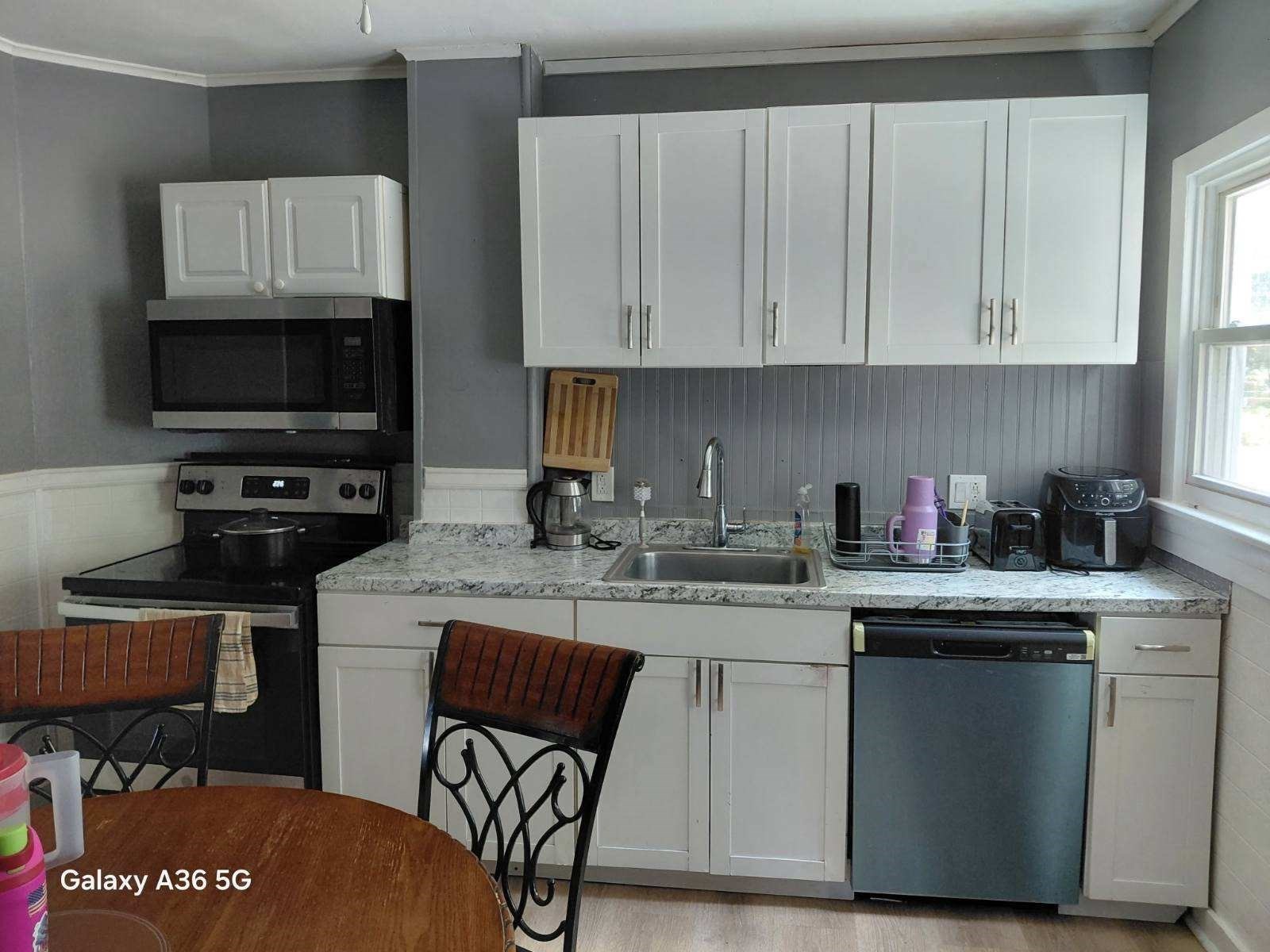16 C St #1 — photo