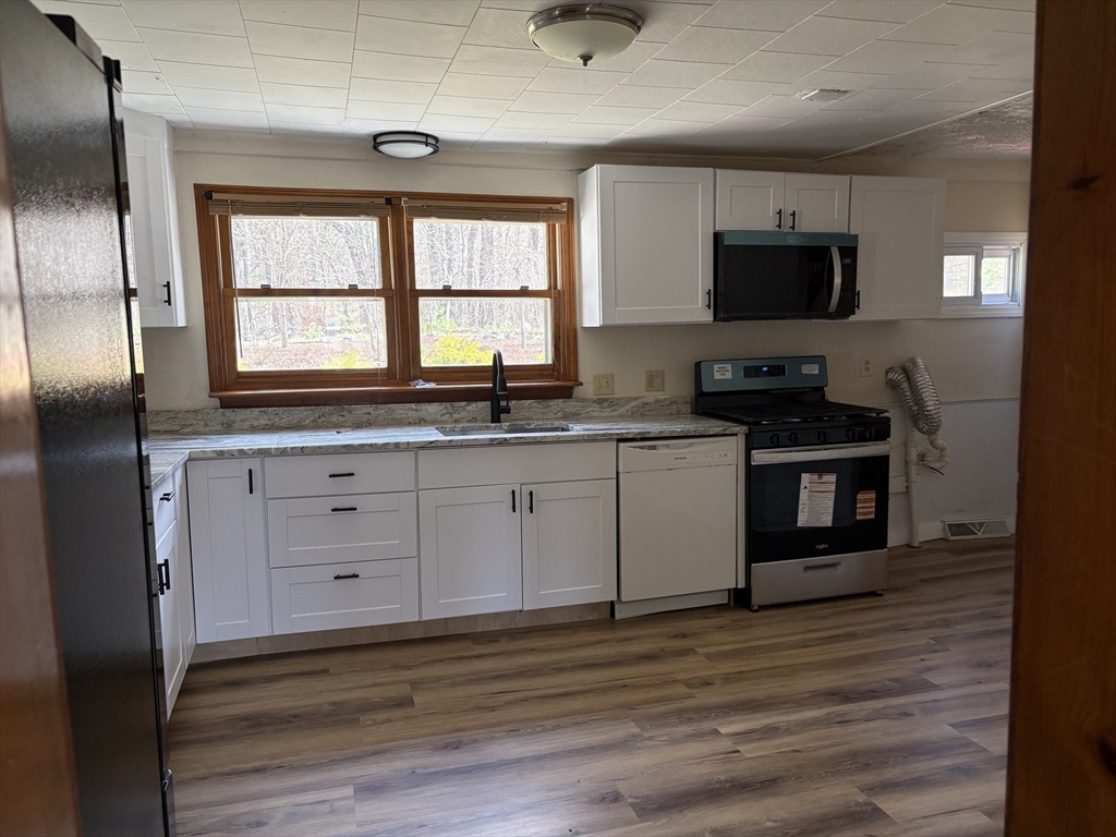 10 Worcester Road, Townsend, MA 01469 — photo 3