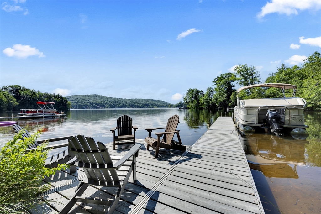 2 Lakeshore Dr — photo