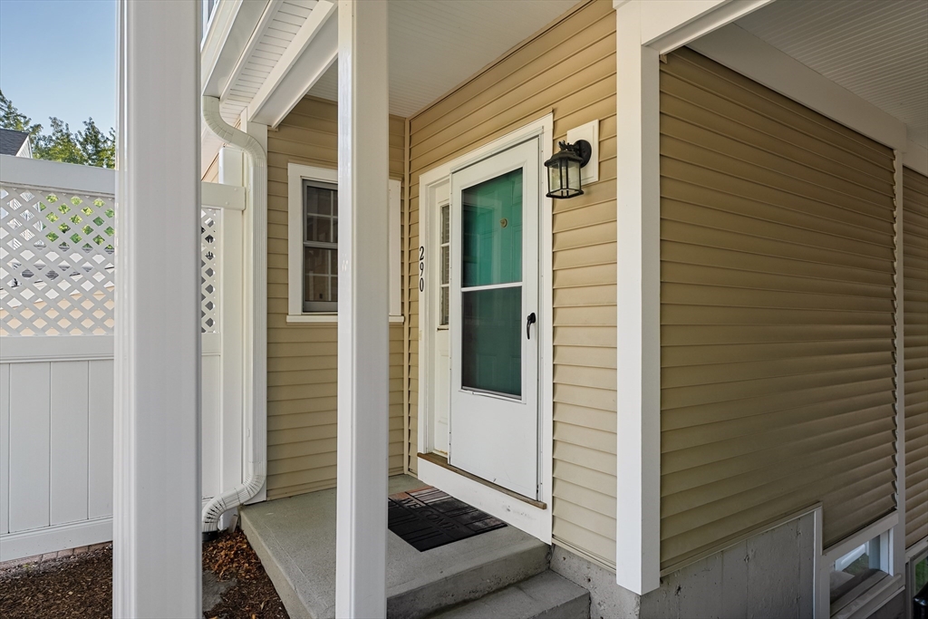 290 Allerton Commons Ln #290 — photo