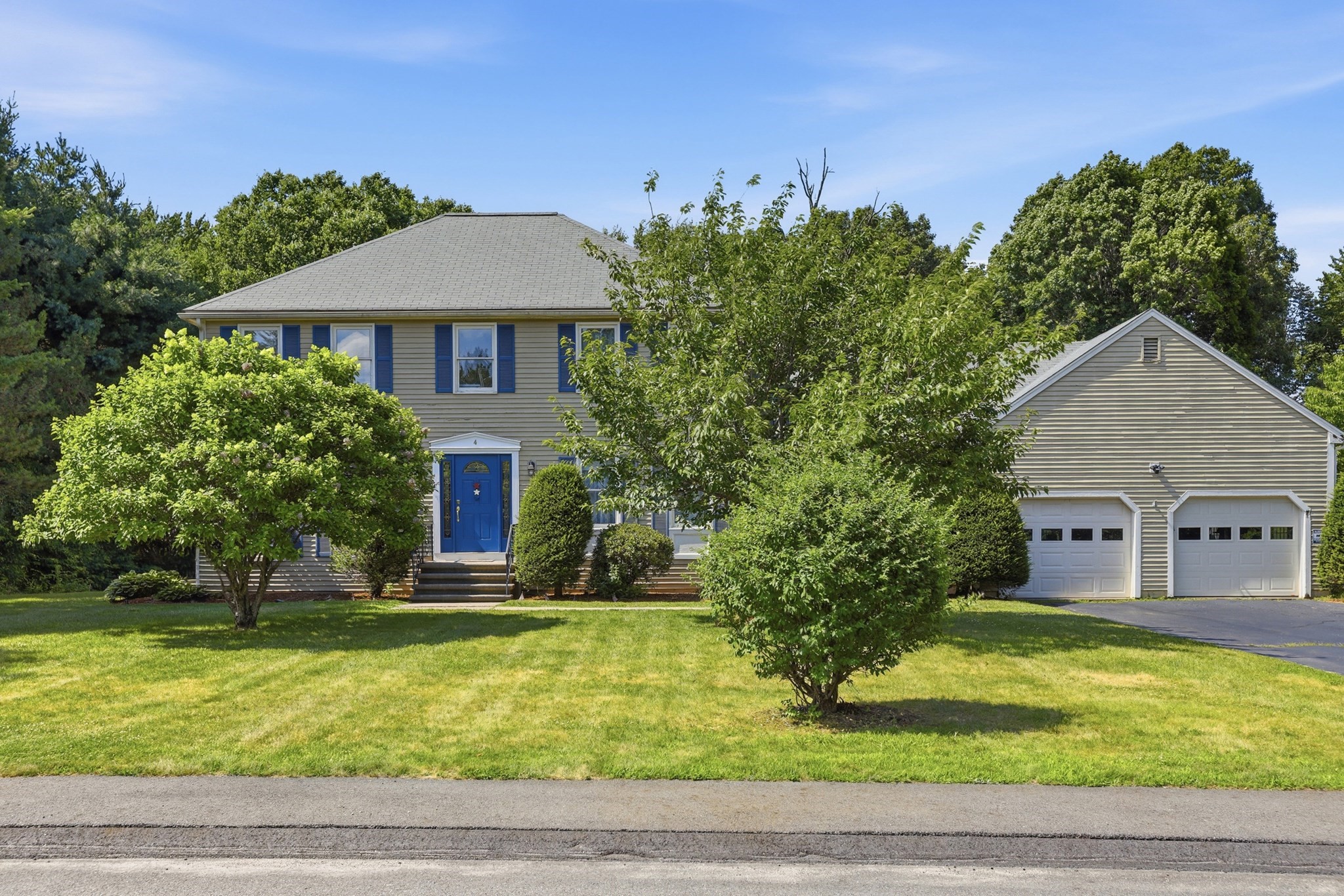 4 Oneida Place — photo