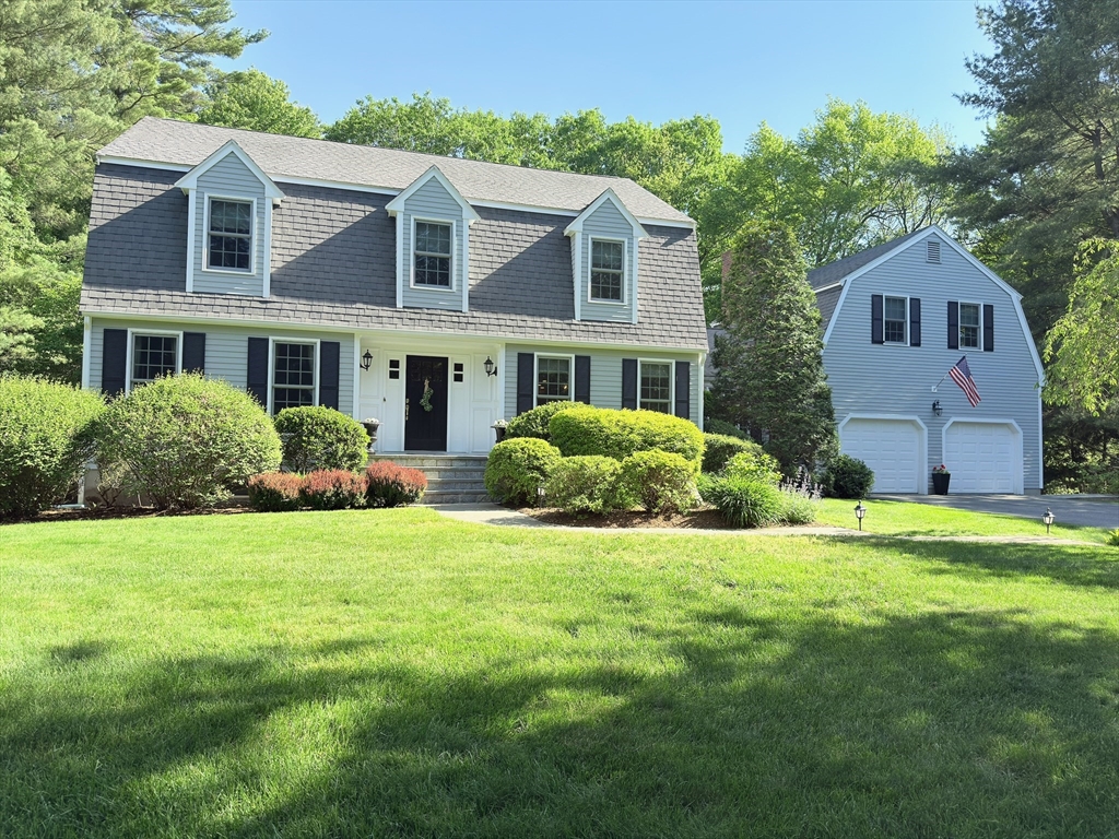 19 Bubbling Brook Road, Walpole, MA 02081