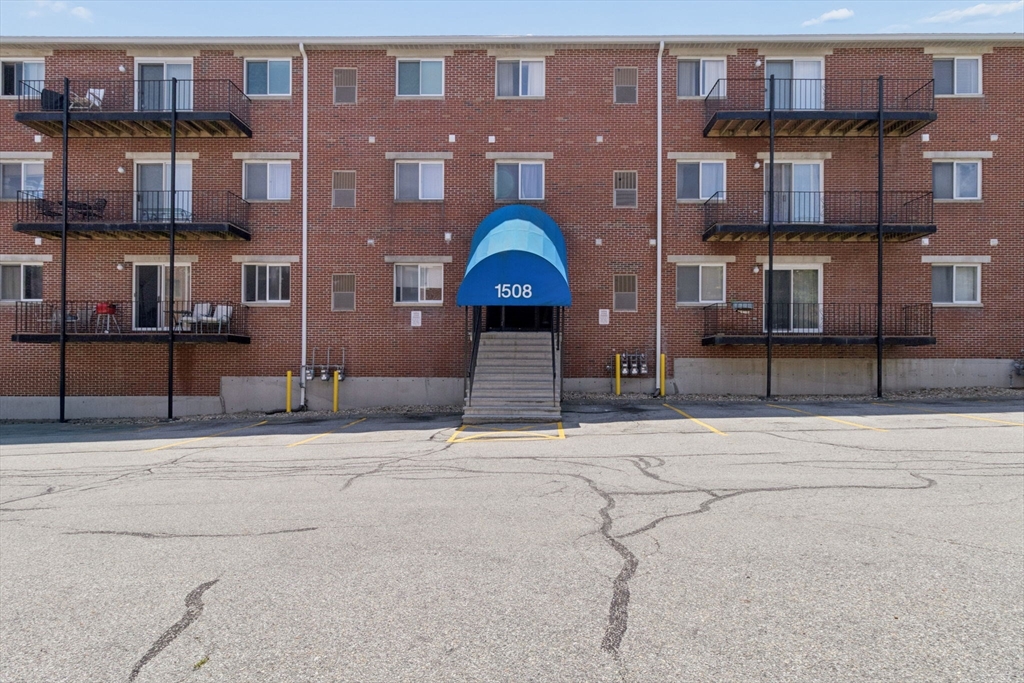 1508 Gorham #306 — photo