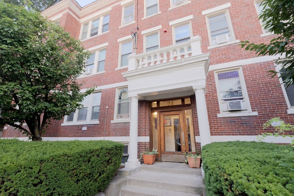 24 Ransom Road #7, Boston MA 02135 — photo 3