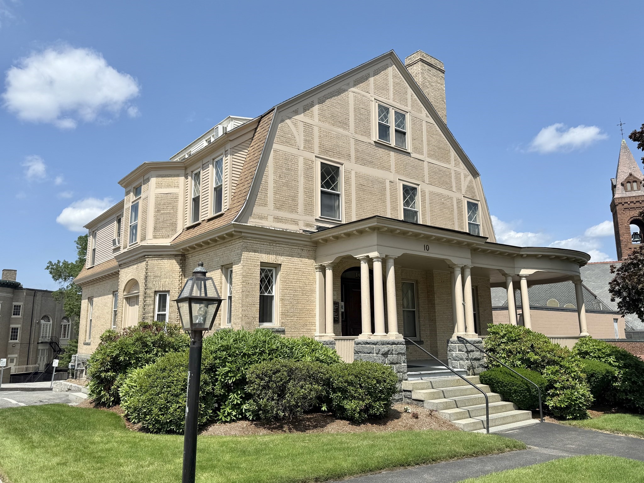 10 Institute Road — photo