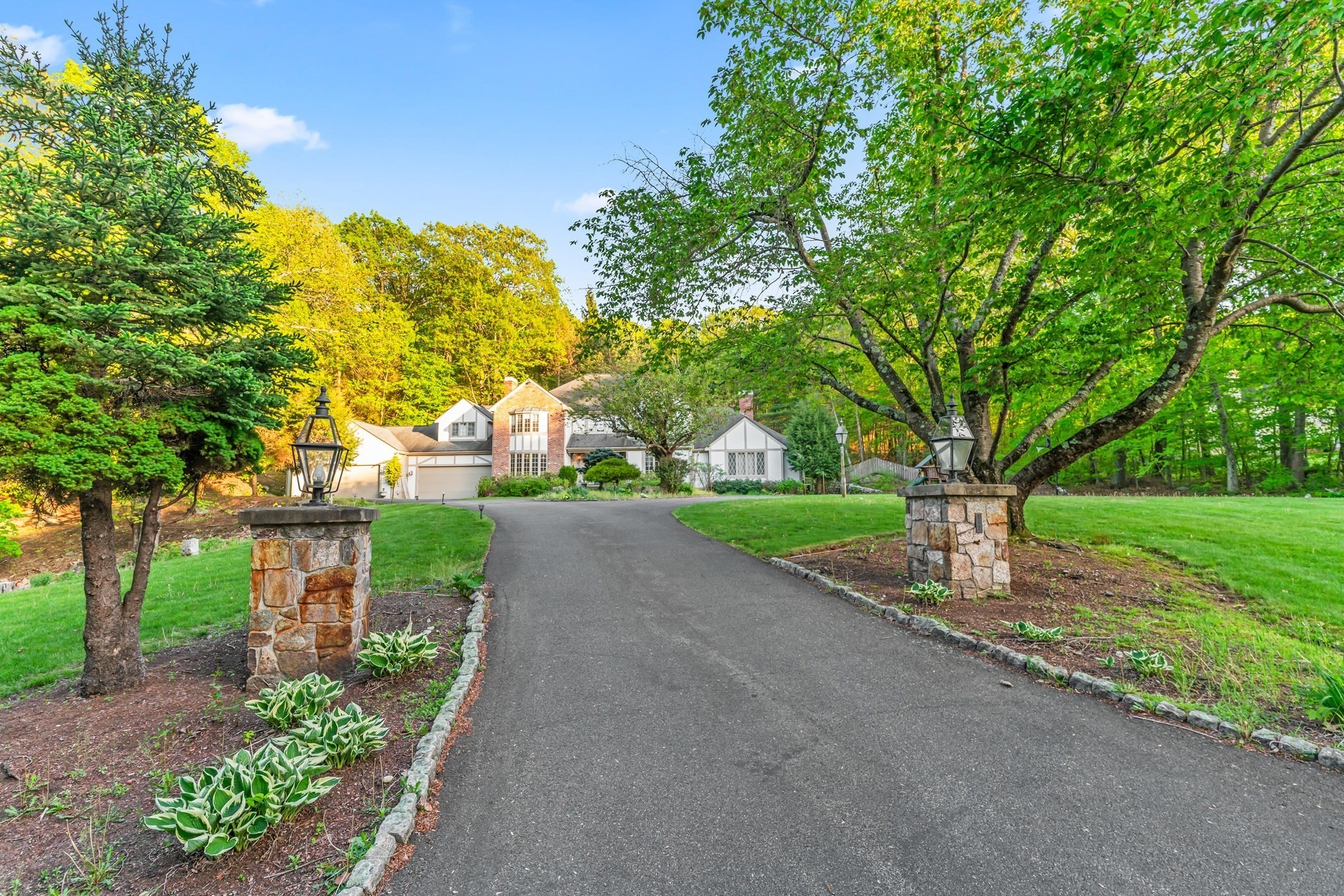 112 Bigelow Drive — photo