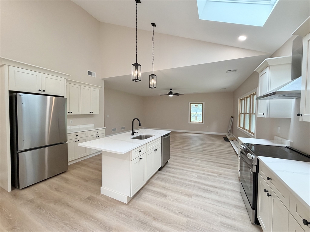 1 Antonellis Way — photo