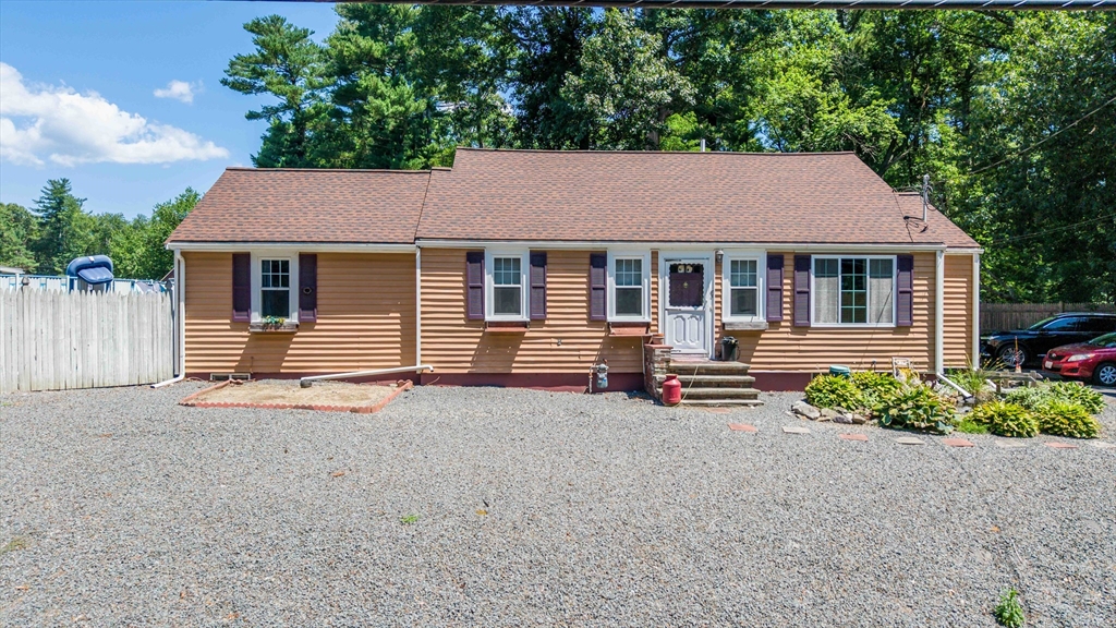 85 Alfred Lord Blvd — photo