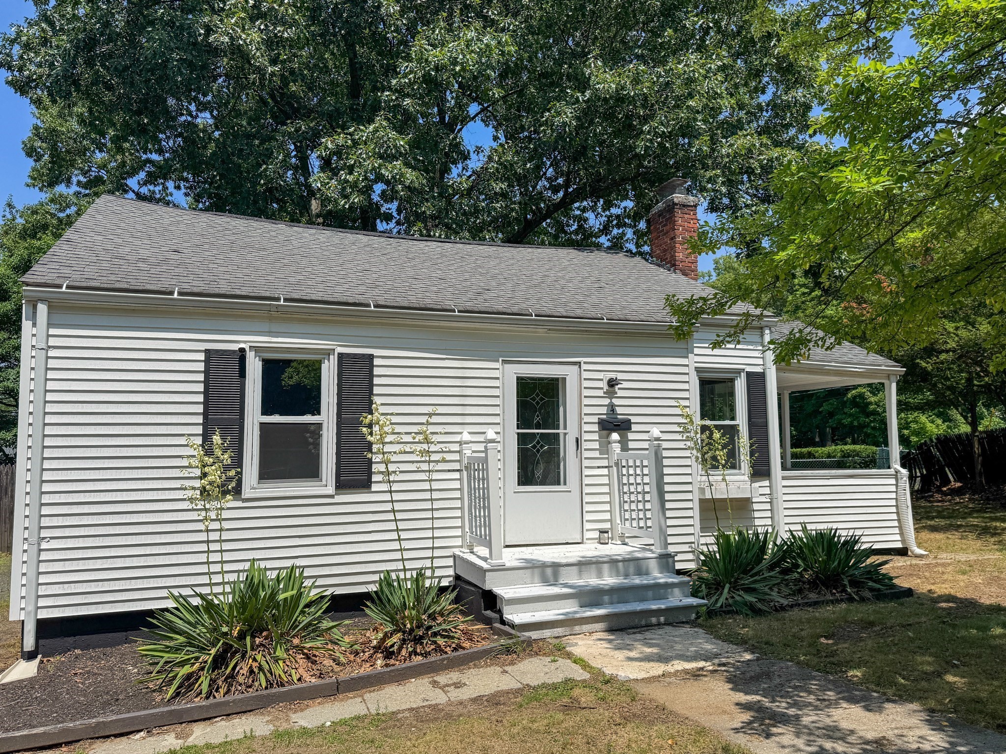 4 Wolfe Street, Springfield, MA 01020 — photo 2