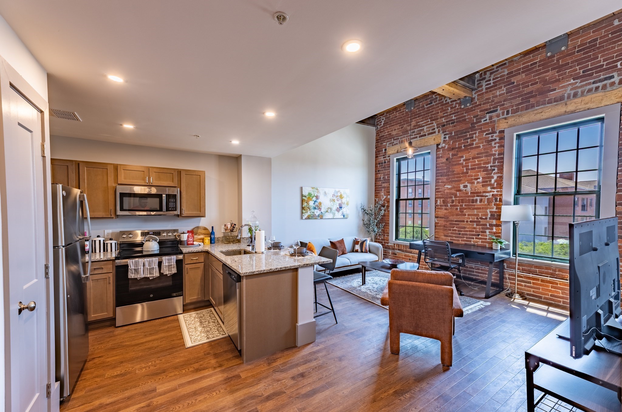 90 Grove St #107 — photo