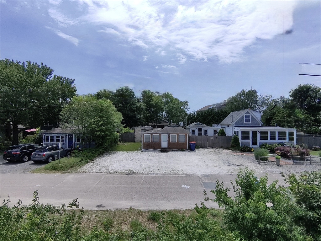 44 North Blvd — photo