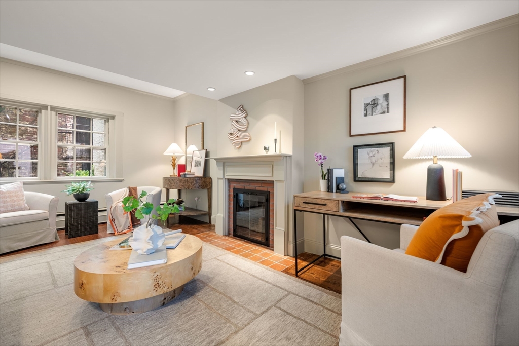 21 Walnut #M — photo