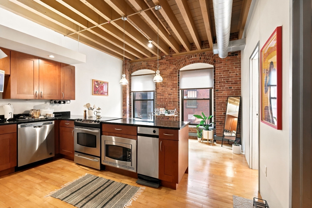 111 Beach St #3B — photo