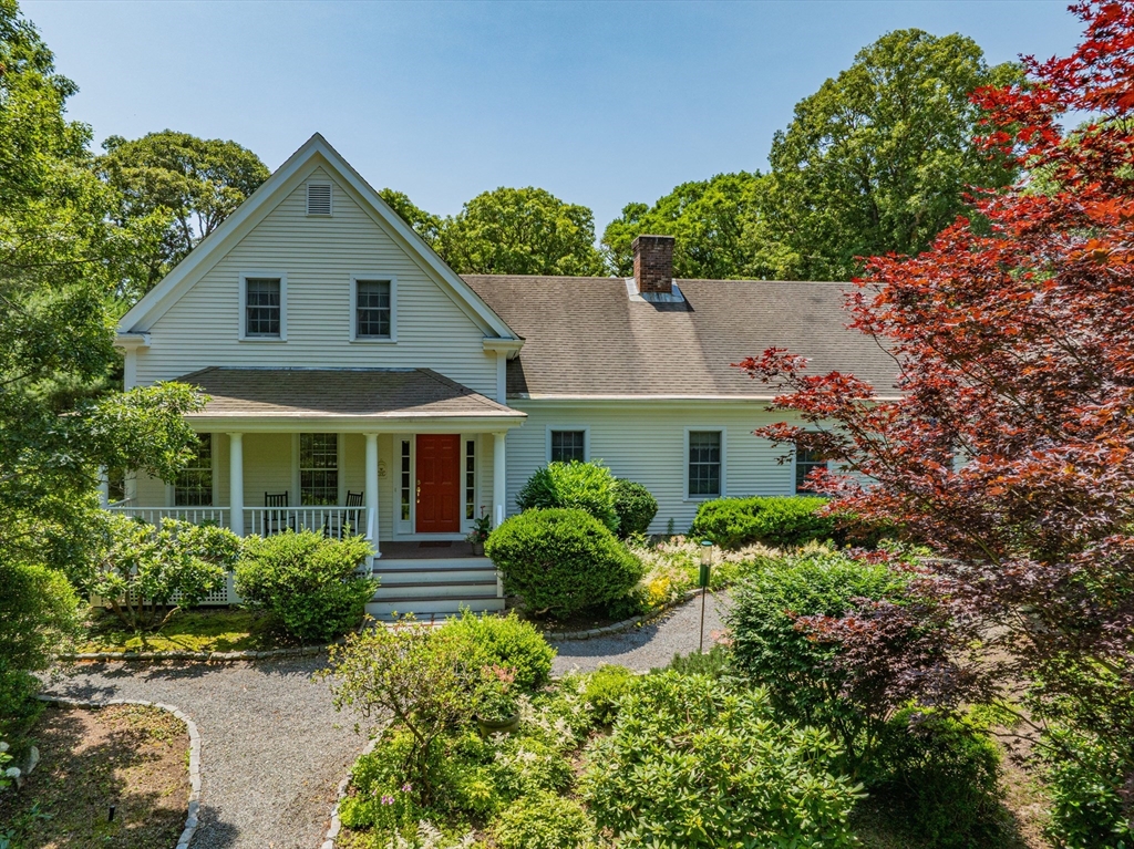 69 Martingale Ln — photo