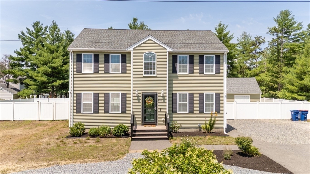 264 Charge Pond Road, Wareham, MA 02571