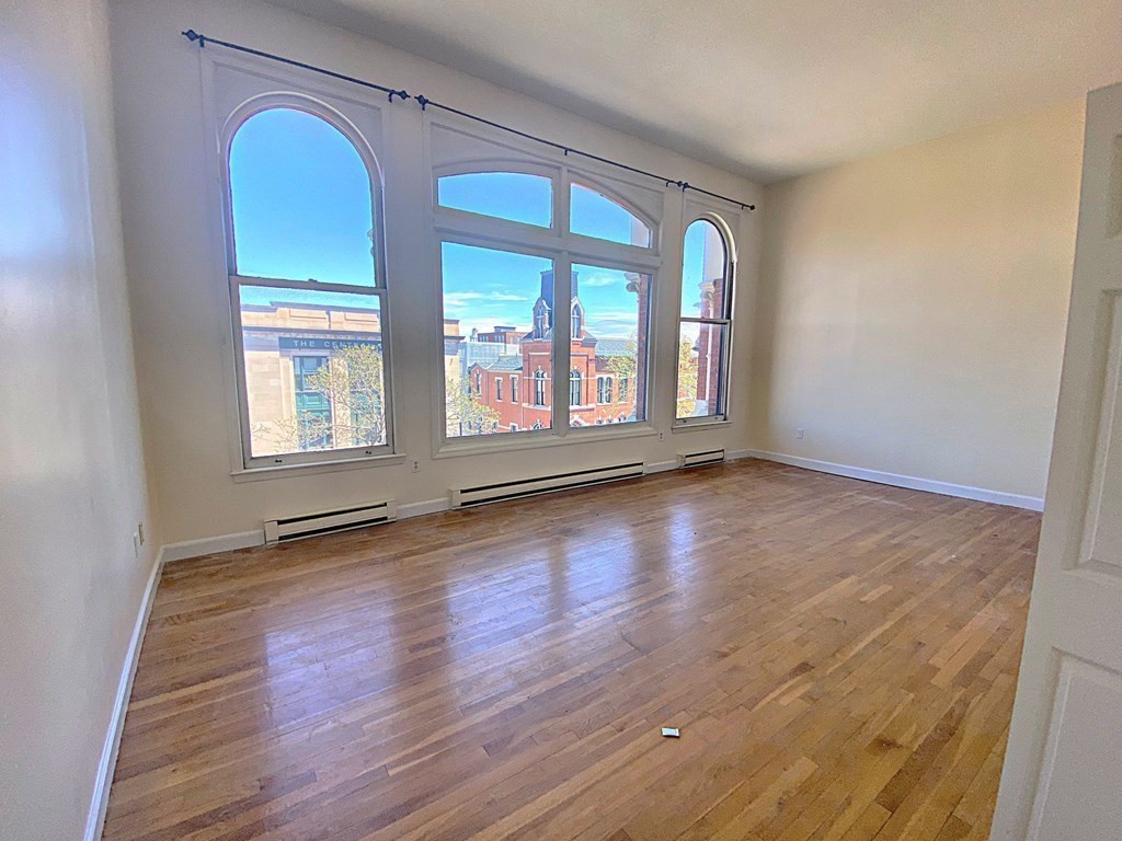 219 Central St # 3B — photo
