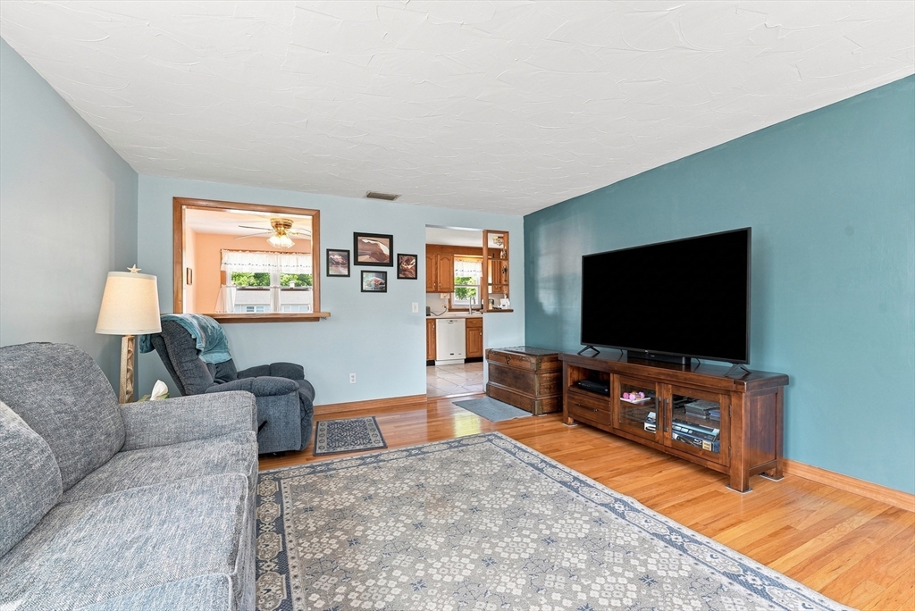 45 Kane Road, Holyoke, MA 01040 — photo 3