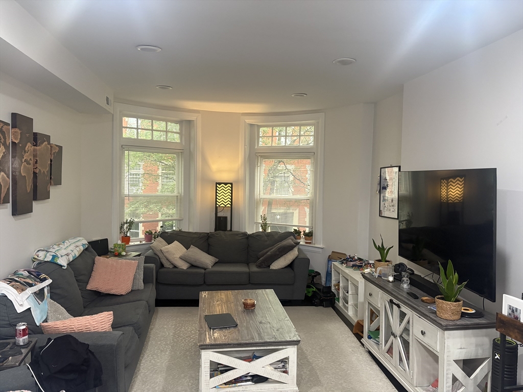 7 Strathmore Road #2, Brookline, MA 02445 — photo 2
