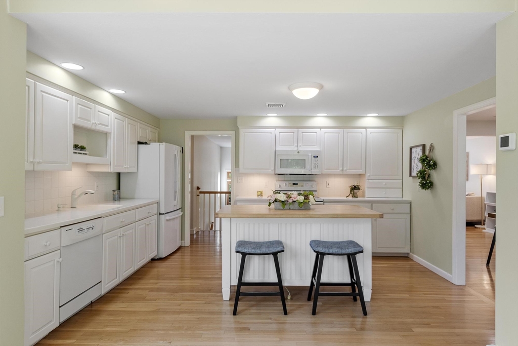 7 Minuteman Road, Acton, MA 01720 — photo 3