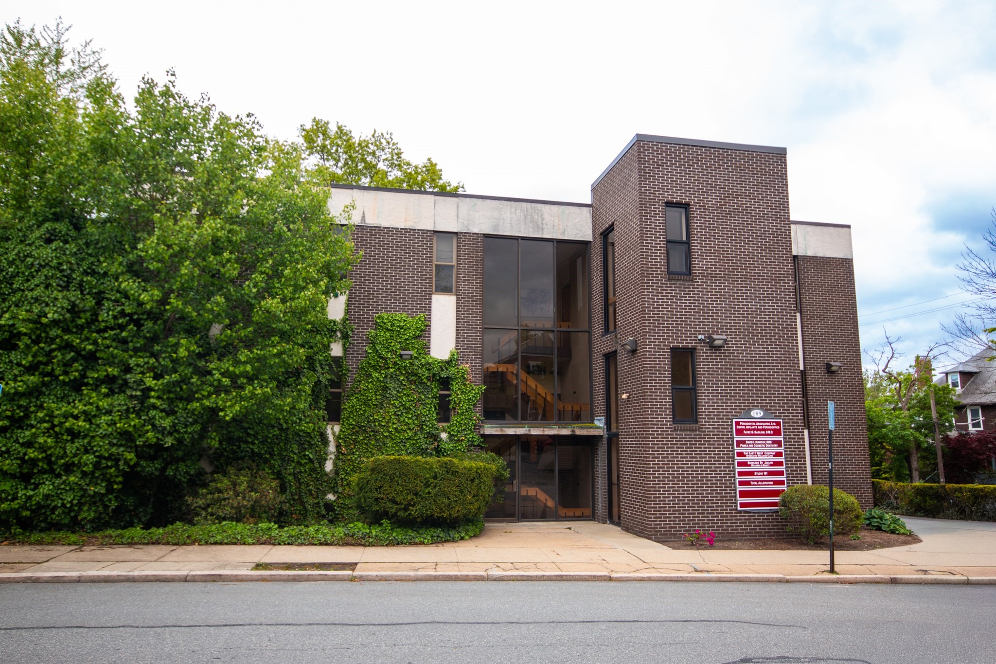 189 Governor — photo