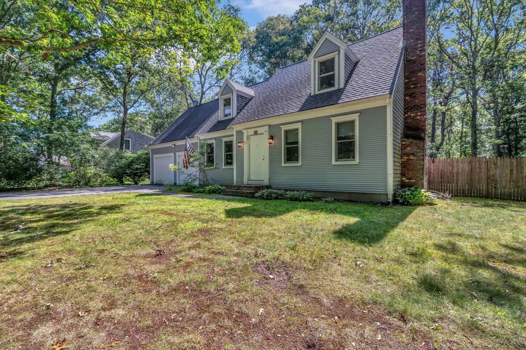45 Easterly Drive — photo