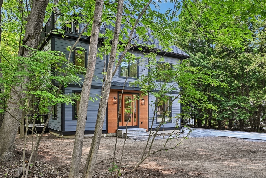 37 Moseley — photo