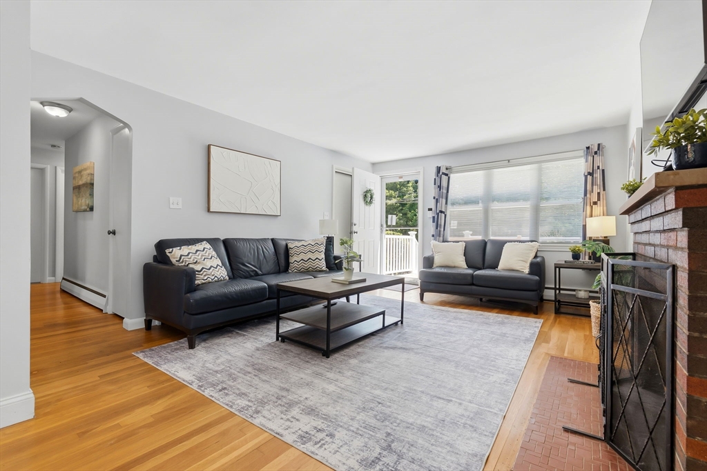 542 Trapelo Road, Waltham, MA 02452 — photo 3
