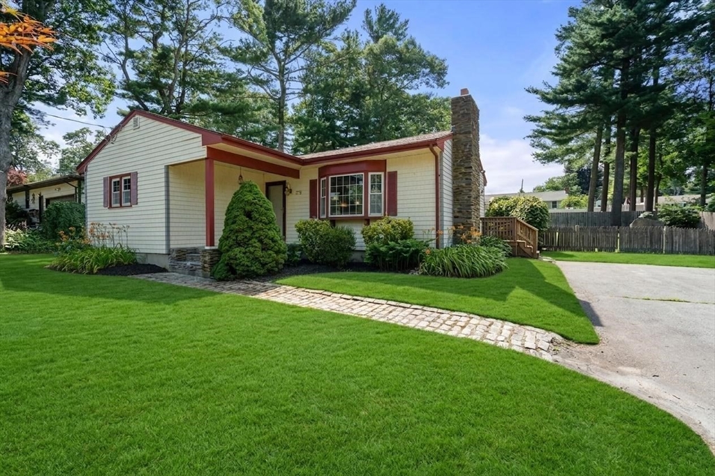 375 Middle Road, Acushnet, MA 02743