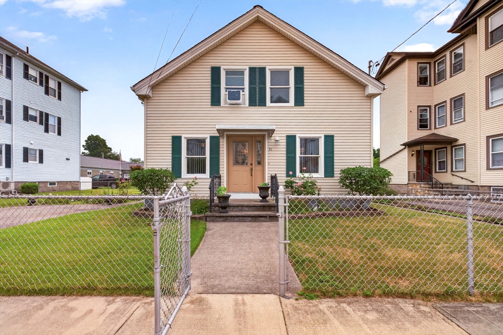 31 Oregon St — photo
