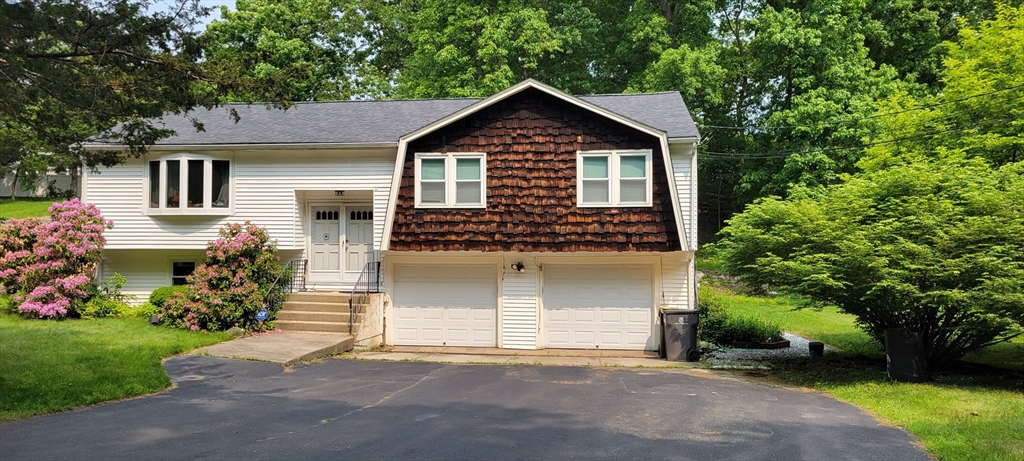 48 Badger Rd — photo