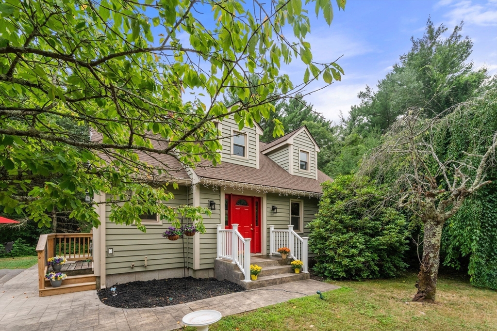 40 Clear Pond Rd — photo
