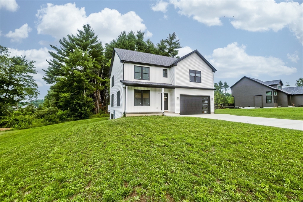 11 Woodland Lane — photo
